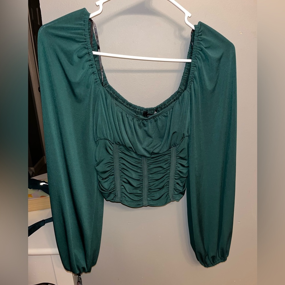 Forever 21 cropped blouse